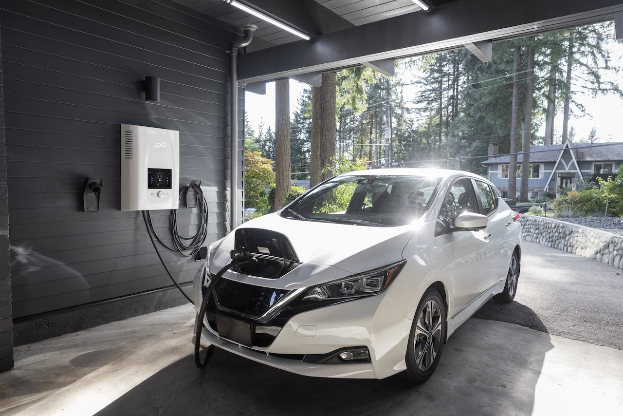 how-low-should-i-let-my-ev-battery-get-before-charging-net-zero-tips